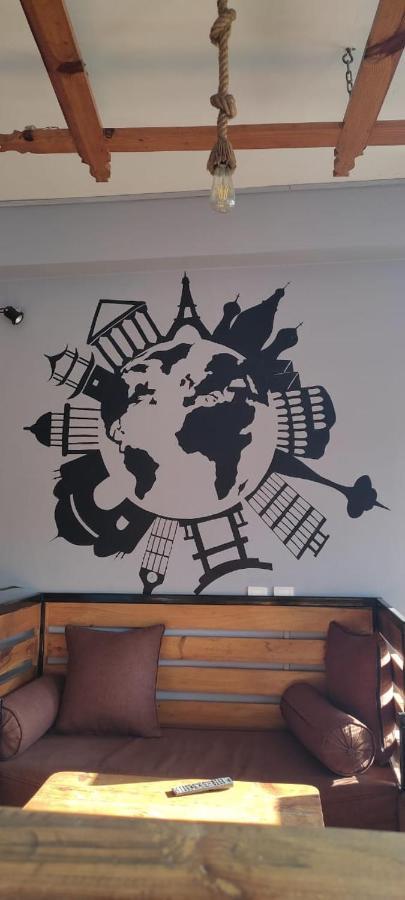 Paila Hostel Lakeside Pokhara Eksteriør bilde