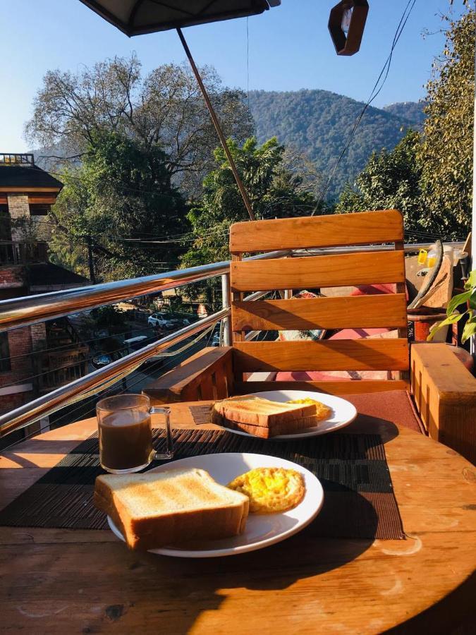 Paila Hostel Lakeside Pokhara Eksteriør bilde