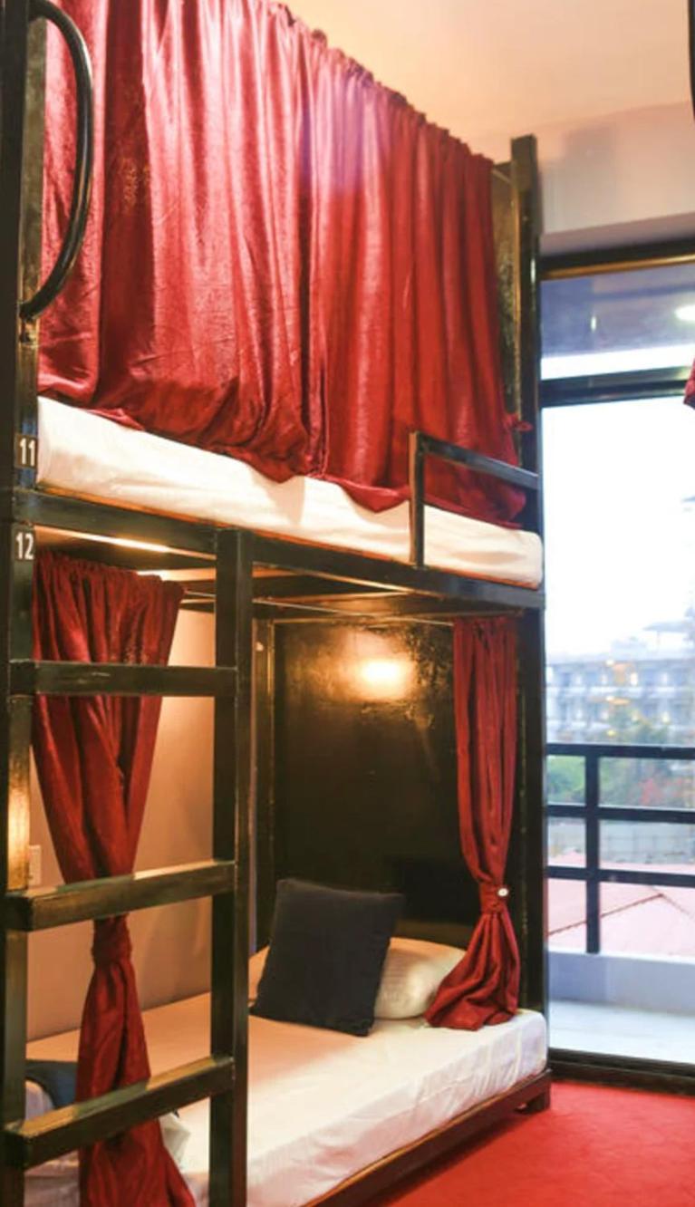 Paila Hostel Lakeside Pokhara Eksteriør bilde